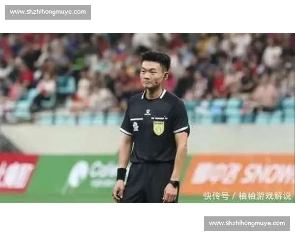 苏超铁哨柔情:高颜值裁判陆爽的微笑执法哲学 苏超铁哨柔情:高颜值裁判陆爽的微笑执法哲学