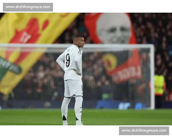 姆巴佩因病毒感染缺席皇马世俱杯首战,银河战舰阵容折损迎严峻考验 姆巴佩因病毒感染缺席皇马世俱杯首战,银河战舰阵容折损迎严峻考验